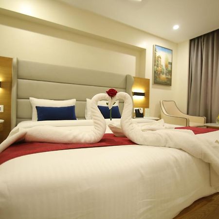 Sri Sri Sri Hotel Khammam Exteriér fotografie